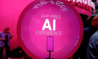 گوشی هوش مصنوعی دویچه تلکام