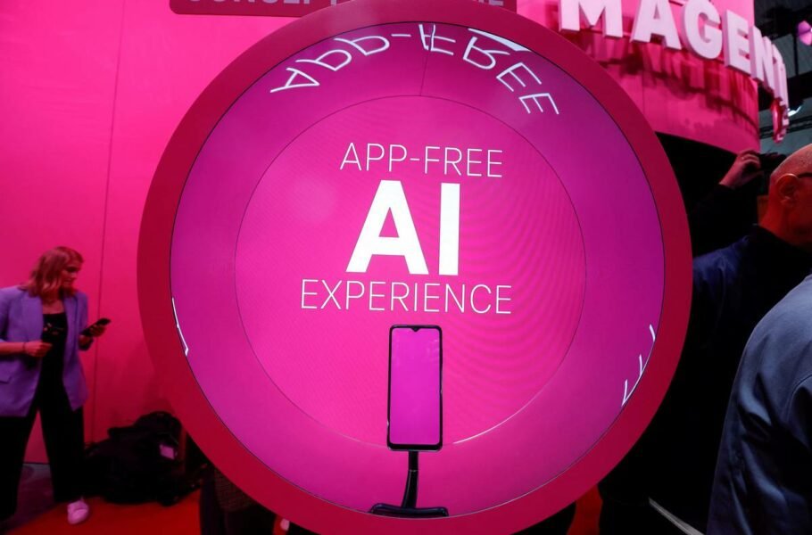 گوشی هوش مصنوعی دویچه تلکام