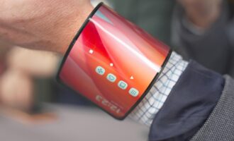 کانسپت موبایل خم شونده موتورولا