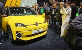 نمایشگاه خودرو ژنو