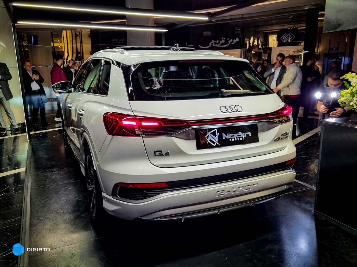 نادین خودرو