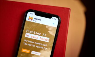 استارتاپ MISTRAL