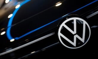 فولکس واگن و ریویان