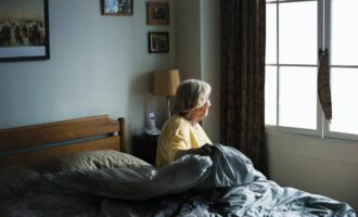 تنهایی و سکته مغزی