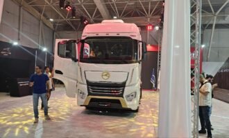 کی ام سی XT1856