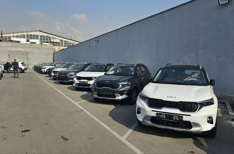 عرضه خودروهای وارداتی