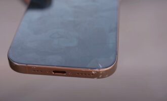 تست سقوط آیفون 16 پرو