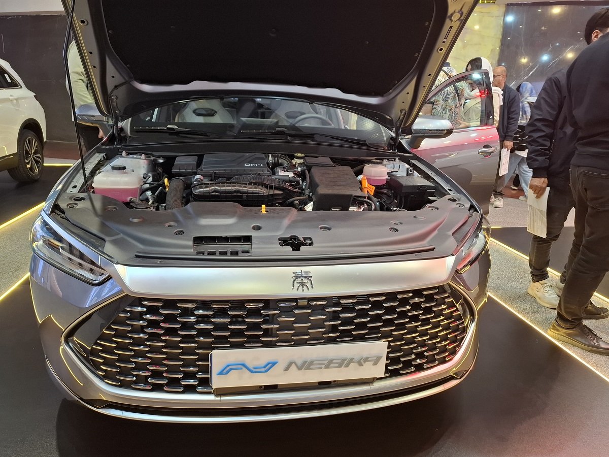 بی وای دی چین پلاس