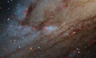 تصویر روز ناسا: NGC 206 و ابرهای ستاره‌زای آندرومدا