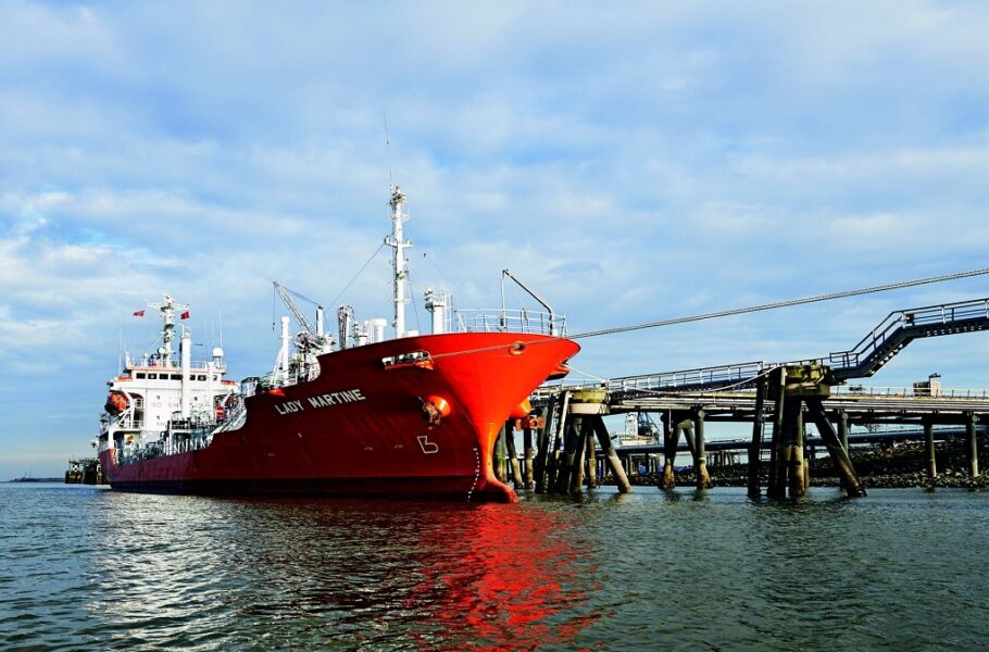 واردات بنزین