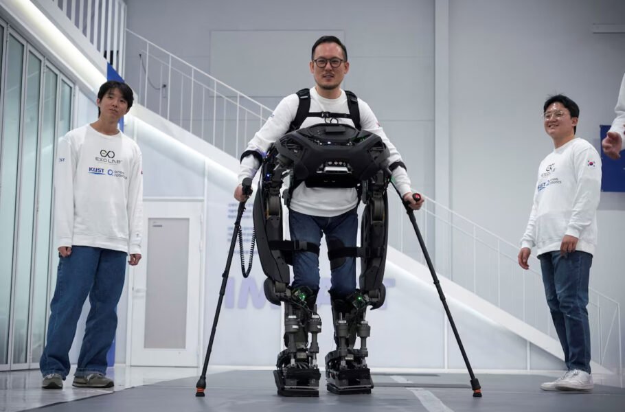ربات WalkON