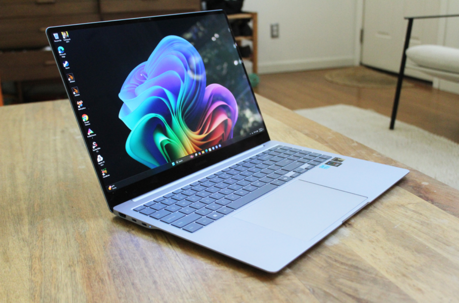 لپ‌تاپ گلکسی بوک سامسونگ