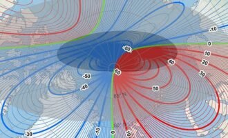 جابجایی قطب شمال مغناطیسی
