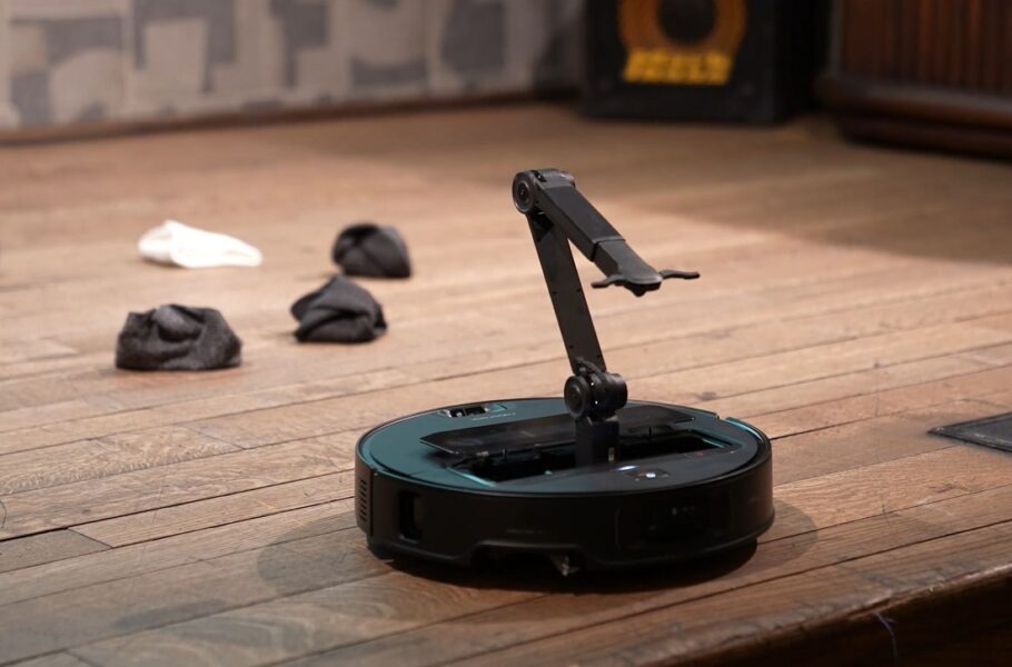 جاروبرقی رباتیک با بازو