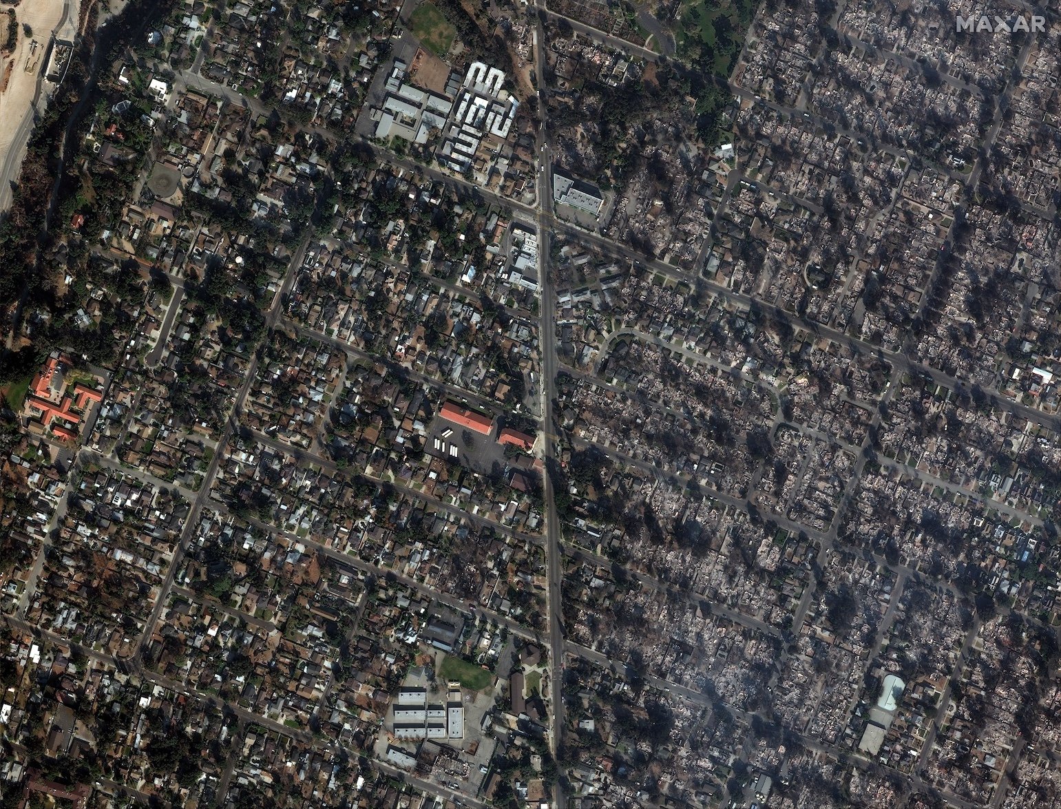 تصاویر آتش‌سوزی لس‌آنجلس