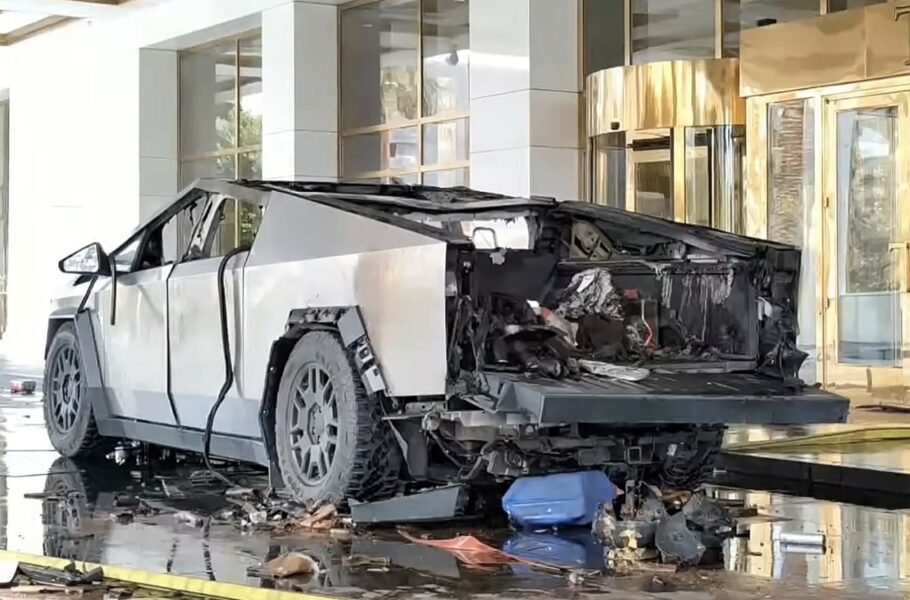 سایبرتراک و ChatGPT