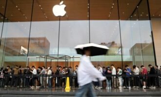 آیفون در حال از دست دادن سهم بازار جهانی با غیبت هوش مصنوعی اپل در چین