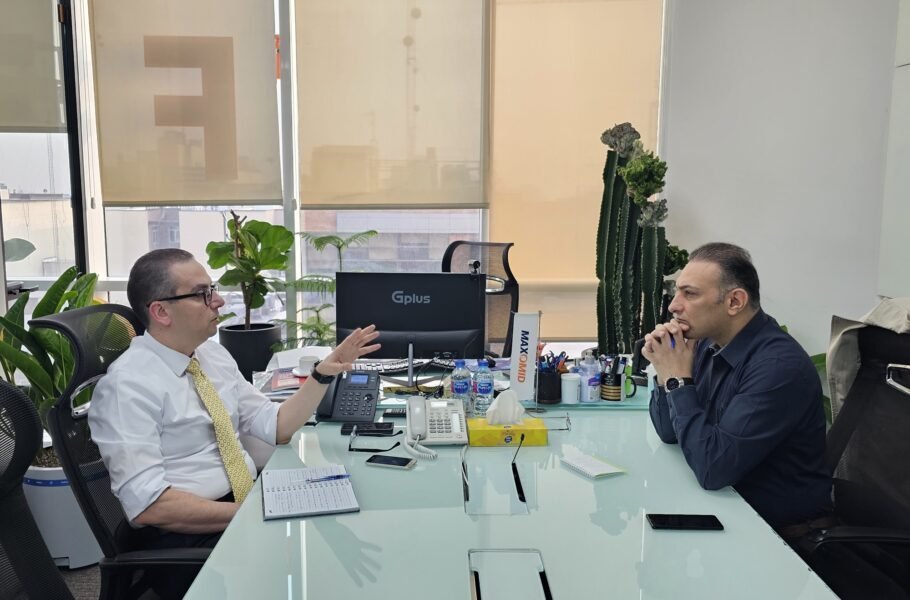 احمد نخجوانی، مدیرعامل مکس امید