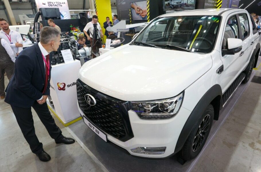 قیمت کی ام سی T8‌