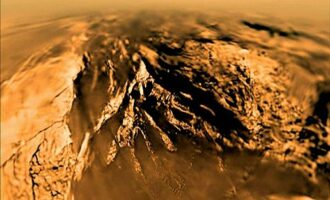 تصویر روز ناسا: فرود کاوشگر هویگنس بر سطح تیتان ∣ تماشا کنید