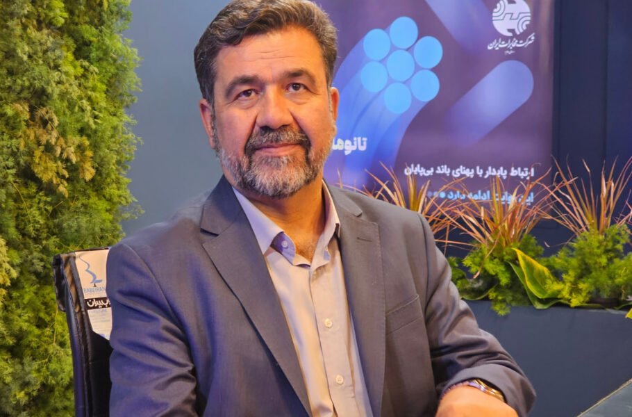 داوود زارعیان، معاون تجاری شرکت مخابرات ایران